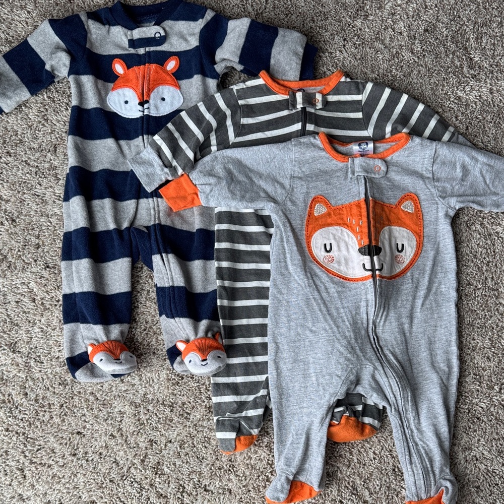 Baby Fox 0-3 month footies/pajamas